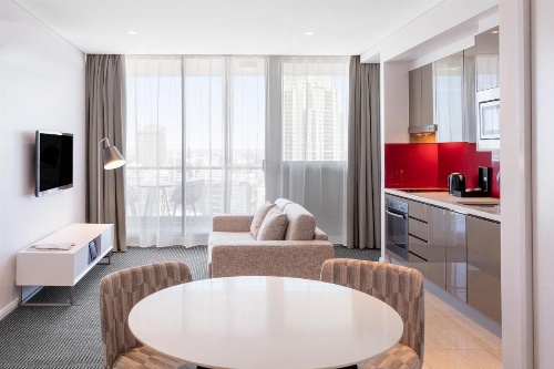 Meriton Suites Campbell Street image 19