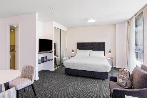 Meriton Suites Campbell Street image 7